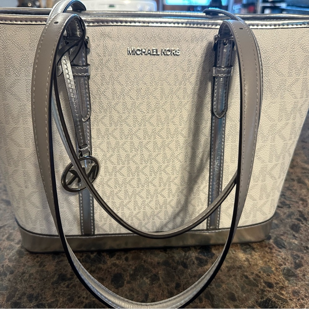 Michael Kors Cream and Gray Tote Bag